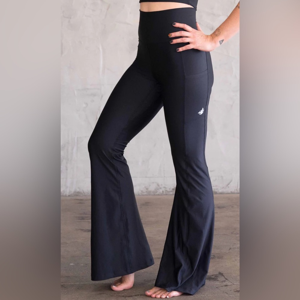 Eagle Rock Werkshop Featherlight Bells Flared Pocket Leggings Blue